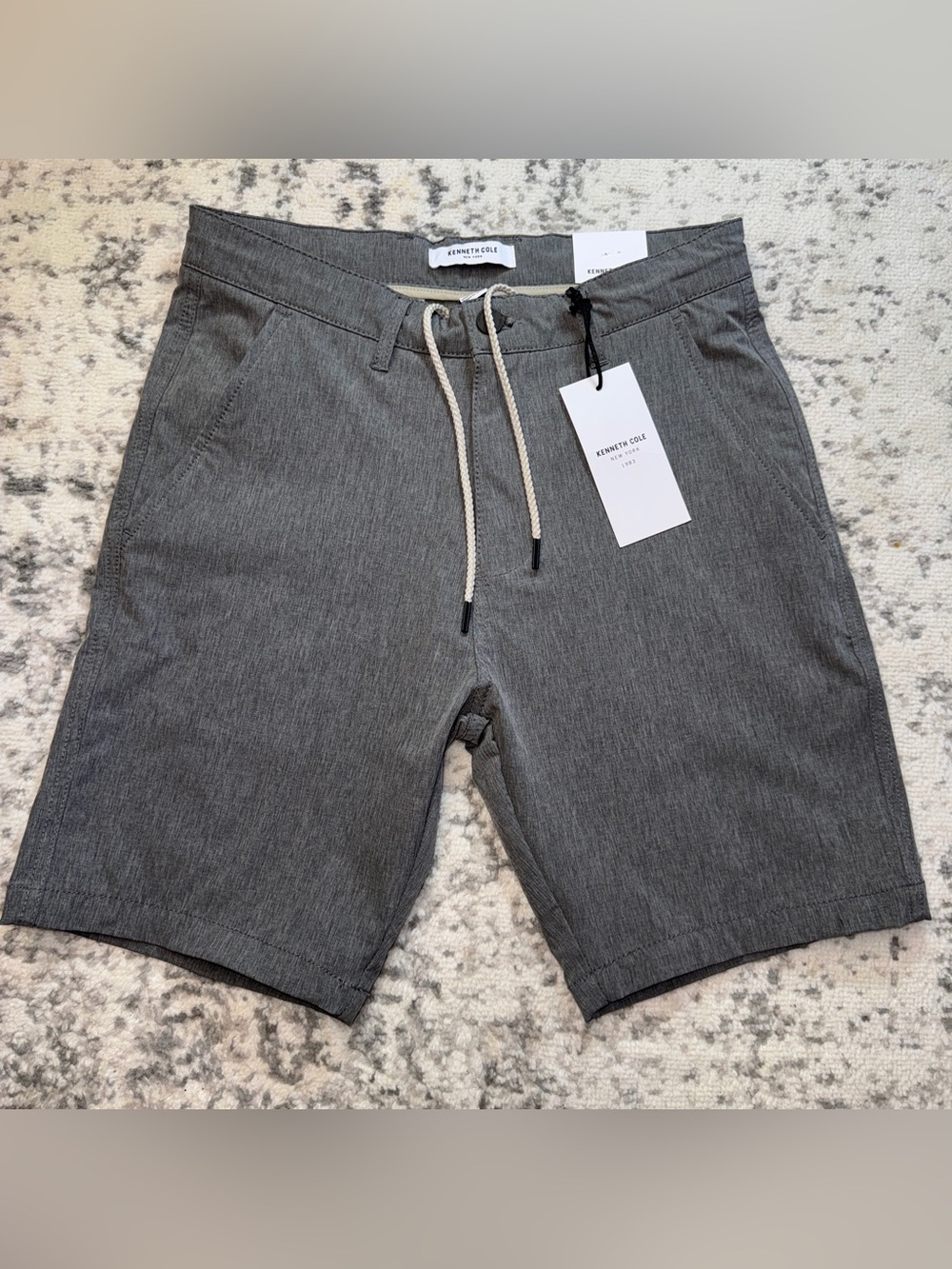 Kenneth Cole New York Mens Shorts Sz 30 Gray Heather Drawstring Performance NWT